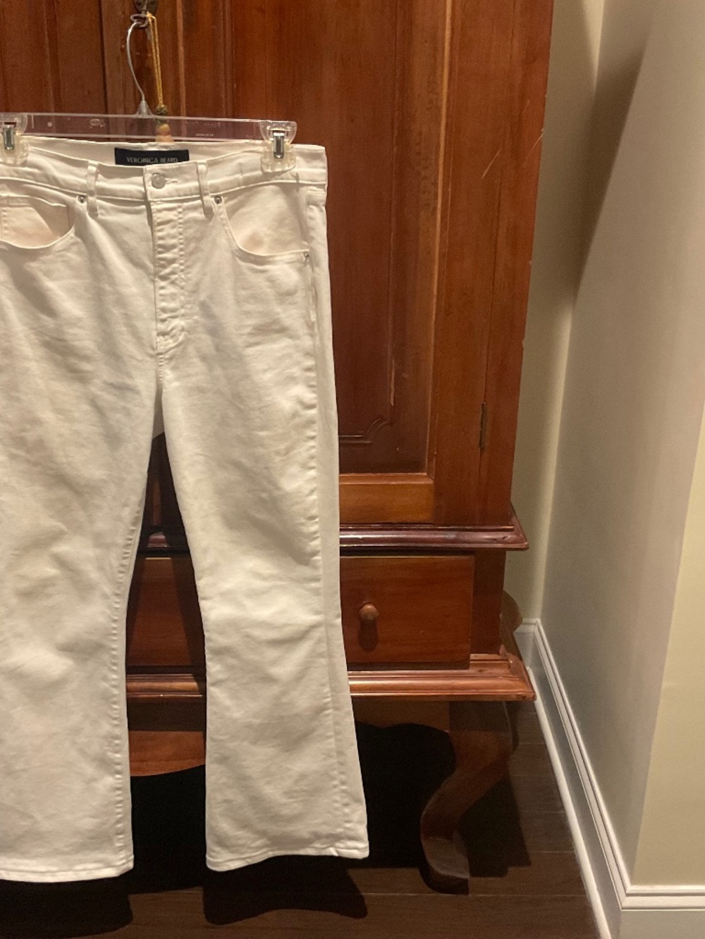 Veronica Beard Beverly Skinny Flared  High Rise  White Jeans, Size 32